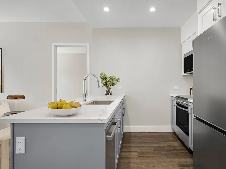 4568 Broadway #PHA — Photo 5