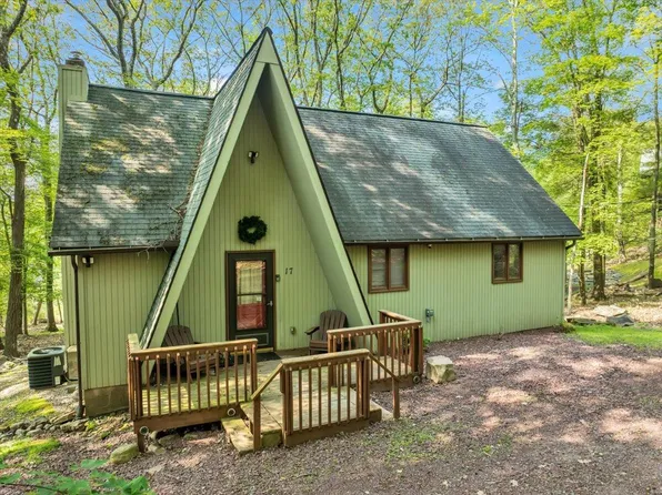 17 Pineknoll Dr, Lake Harmony, PA 18624