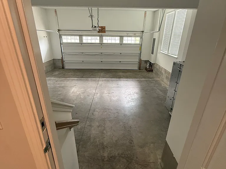 607 Heck Ln — Photo 9
