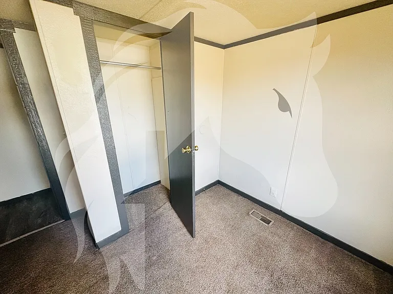 310 Madison Ave #14 — Photo 7