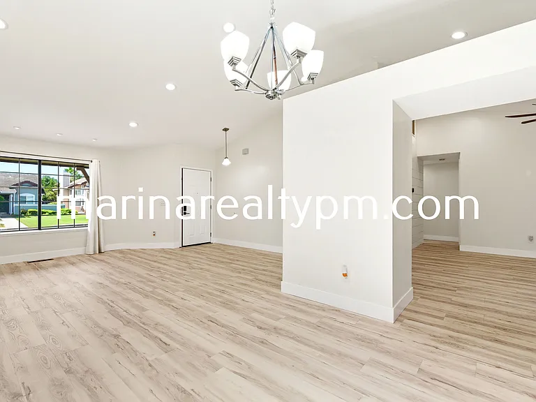 208 Buttercup Cir — Photo 7