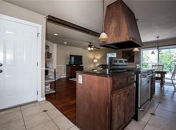 5th image of 6905 Glenwood Dr
