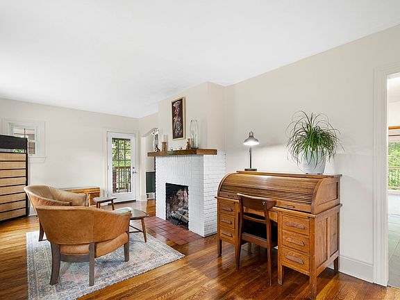 4th image of 38 Highland Ave