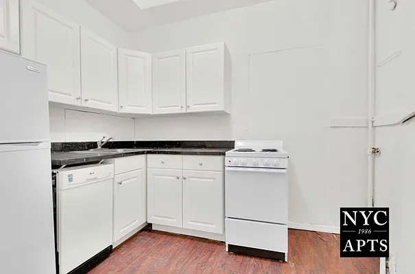 Rented by New York City Apartments | media 6