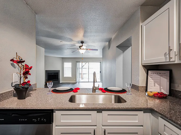 Sterling Pointe — Photo 46
