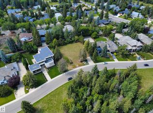 9716 Riverside Dr NW, Edmonton, AB T5N3M6