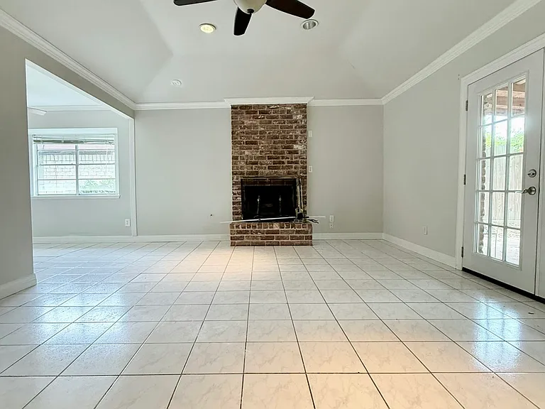 7407 Riptide Dr — Photo 5