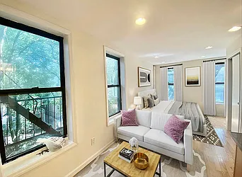 Rented by KNOCKKNOCK LLC