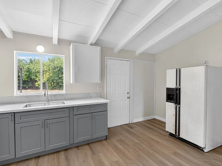 6428 Tapo Ct — Photo 14