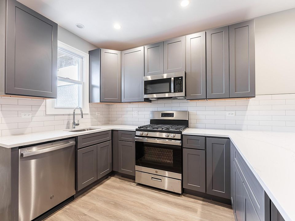 1st image of 1725 N Honore St #2E