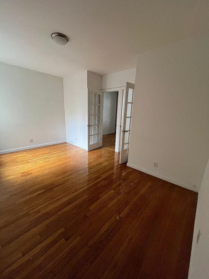532 East 82nd Street — Photo 4