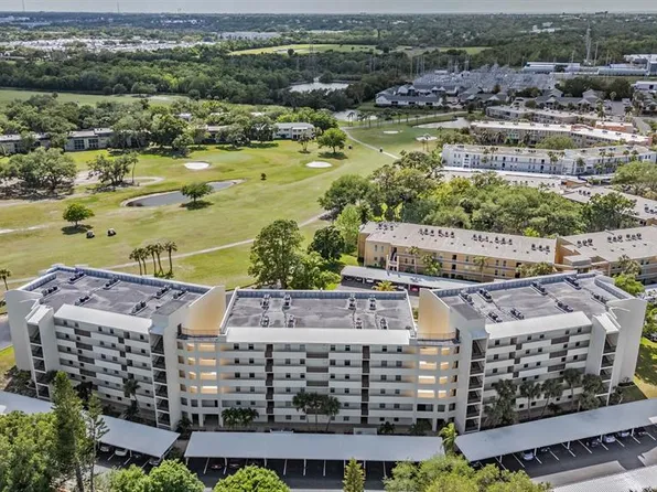 225 Country Club Dr #1209, Largo, FL 33771