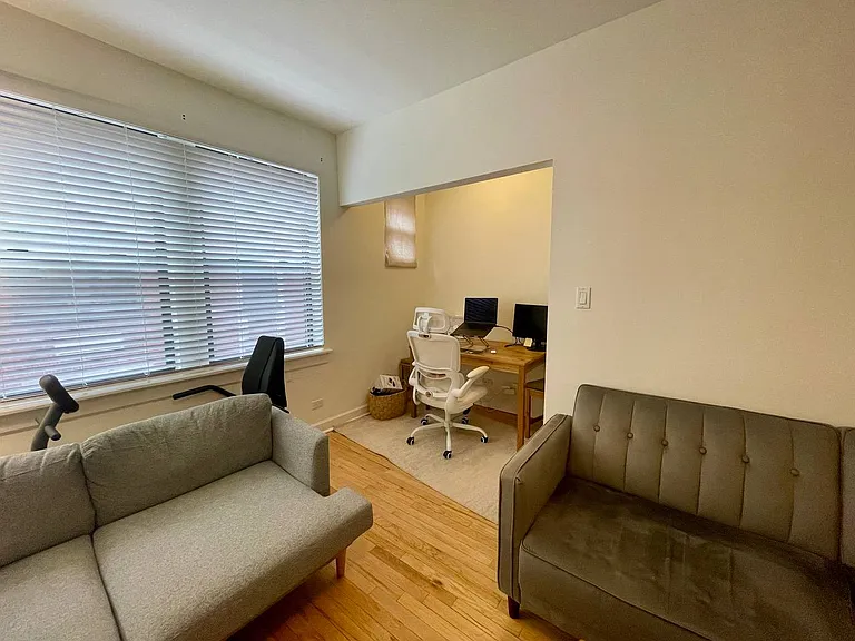7015 N Wolcott Ave #2 — Photo 2