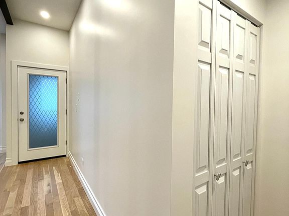 5th image of 2465 N Albany Ave #1