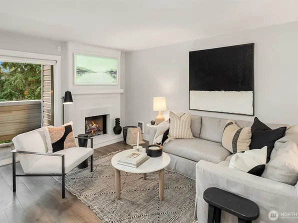 12435 NE 131st Ct D202, Kirkland, WA 98034