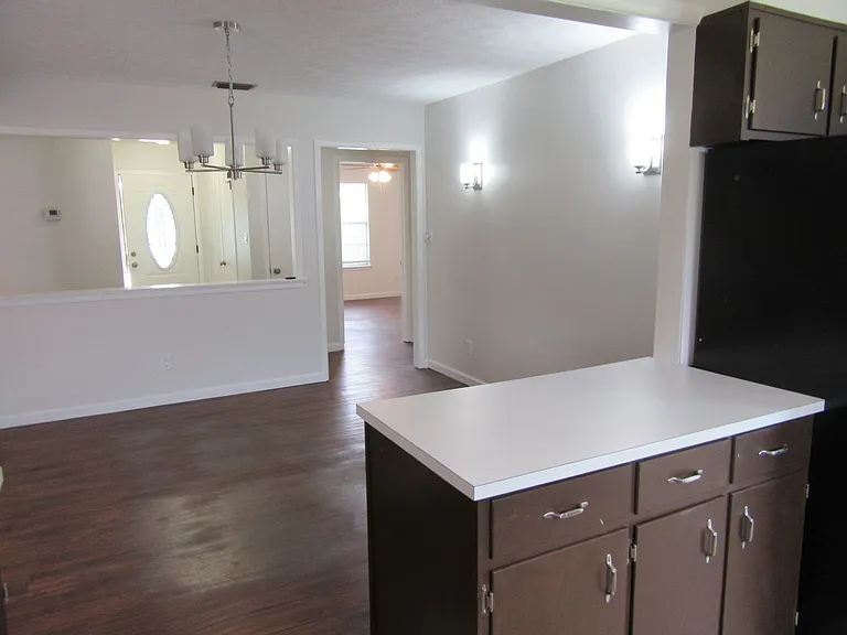 8629 Deerpoint Dr — Photo 17