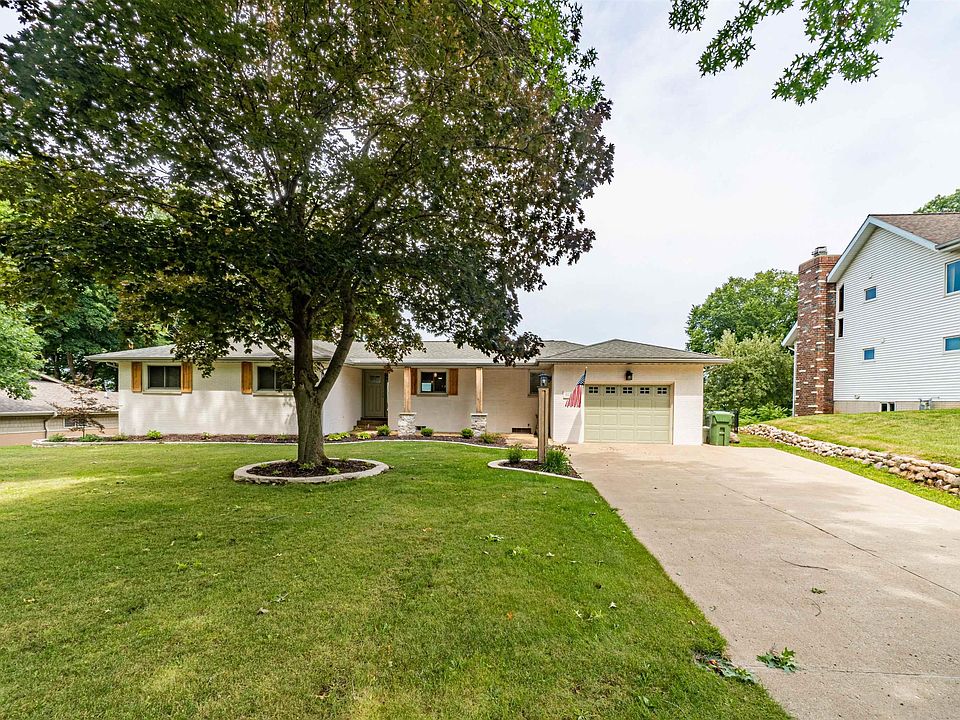 1121 Fondulac Dr, East Peoria, IL 61611 Zillow