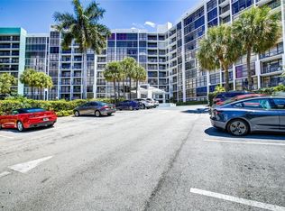 400 Leslie Dr APT 210, Hallandale Beach, FL 33009