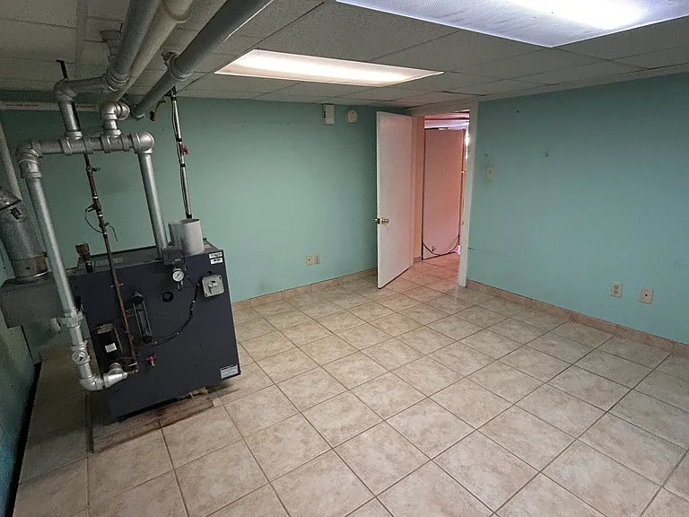 830 Brook St #830 — Photo 25