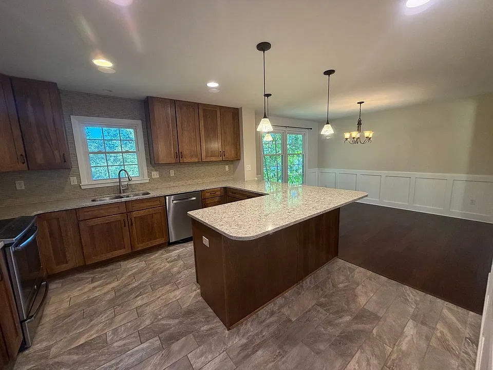 1312 Fieldcrest