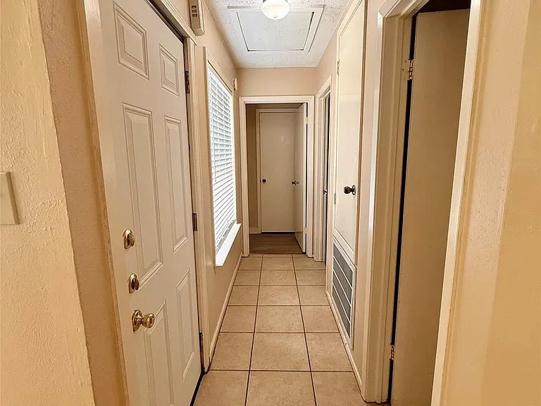 7118 Haven Creek Dr — Photo 5
