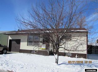 1124 Lincoln Ave, Rock Springs, WY 82901