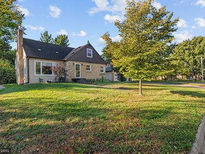 970 Grandview Ave W, Roseville, MN, 55113
