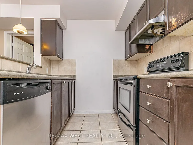 4975 Southampton Dr #218 — Photo 13
