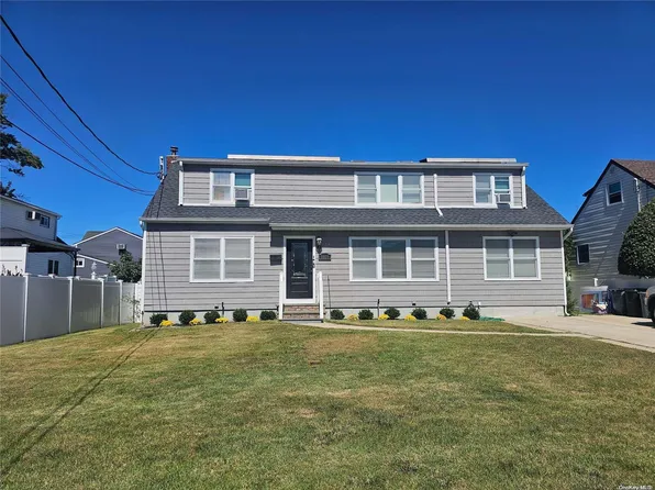 1010 7th Street, West Babylon, NY 11704