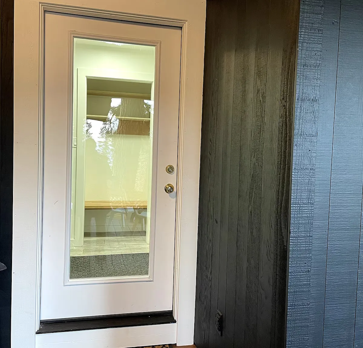 1335 N Lake Blvd — Photo 2