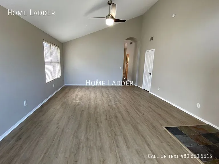 4723 E Weaver Rd — Photo 4