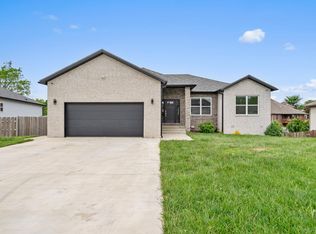 635 W Bridgewood Ct, Springfield, MO 65803