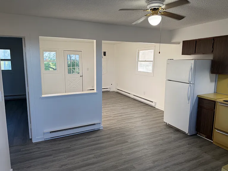 9105 W Saginaw Rd #5 — Photo 3