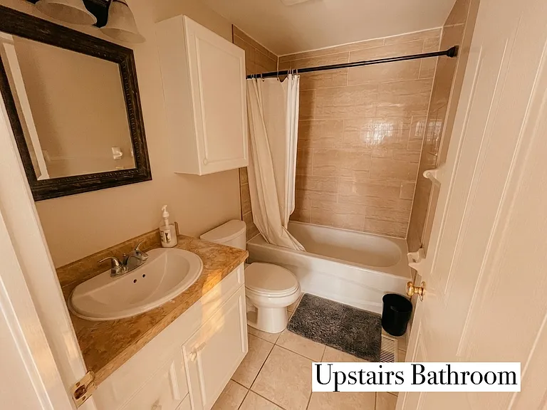 1055 Gordon St — Photo 9