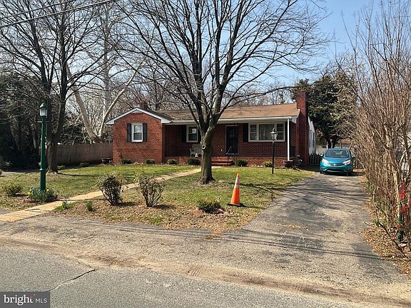 3rd image of 1012 Rose Anne Rd