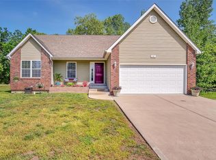 507 Sierra Ridge Ave, Pacific, MO 63069