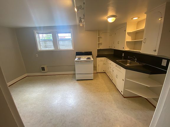 4th image of 337 N Rosa Parks Way #337