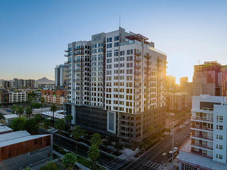 AVE Phoenix Sky — Photo 7