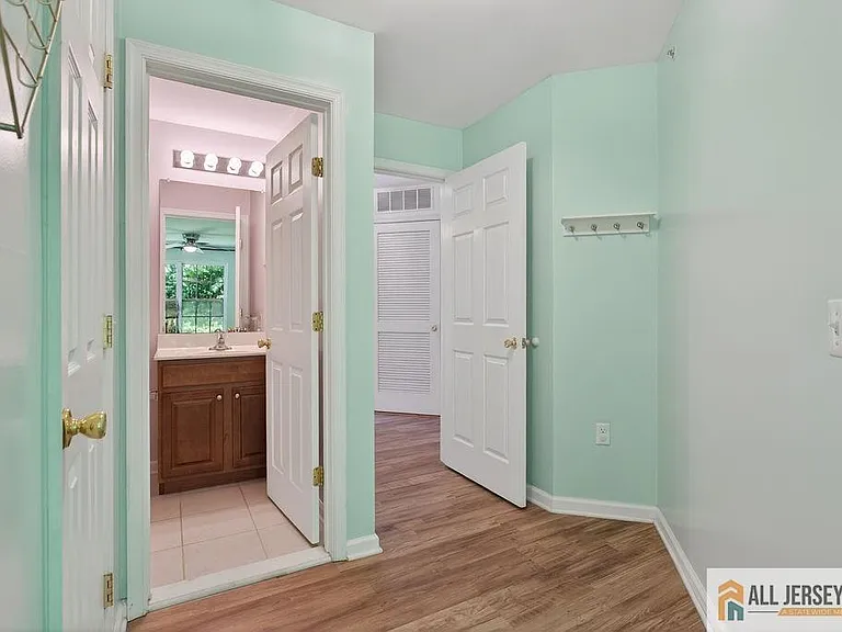 1111 Morning Glory Dr — Photo 19