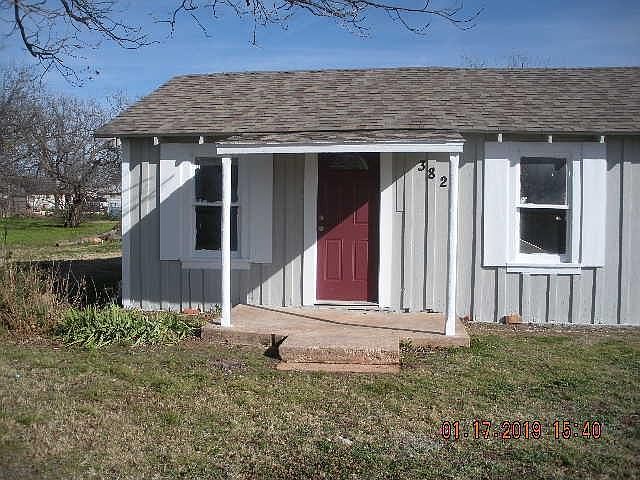 2nd image of 3825 Grape St