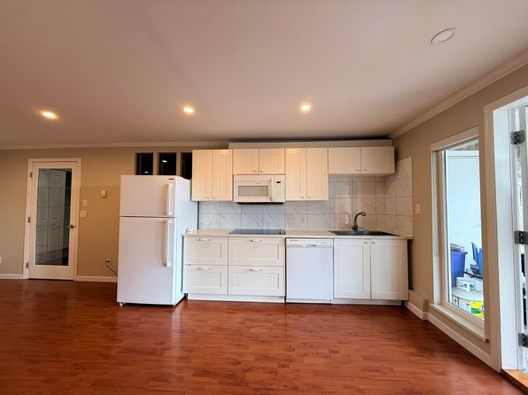 2 bedroom rental in West Vancouver — photo 5