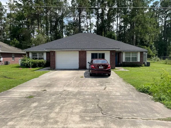 1832 SW Grandview St #101, Lake City, FL 32025
