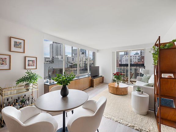 4th image of 404 E 79th St APT 6H