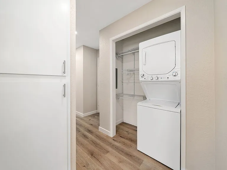 241 Ocean View Ave #L — Photo 9