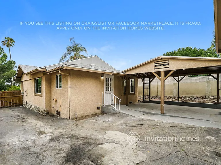 10018 Silverton Ave — Photo 15