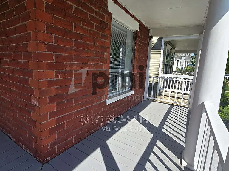 153 S Cypress Ave — Photo 5