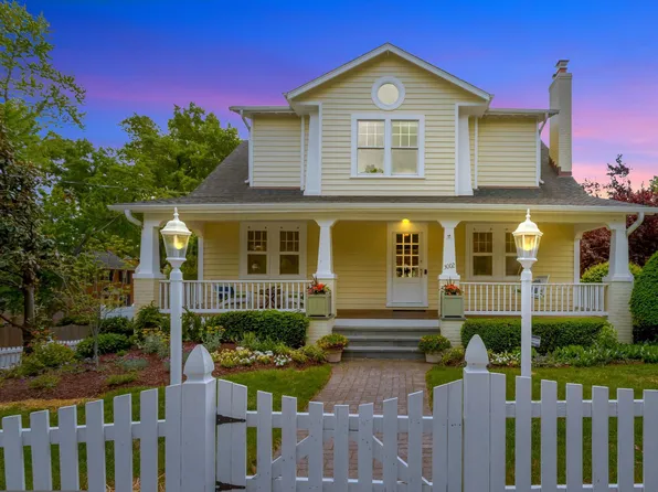 3002 2nd St N, Arlington, VA 22201