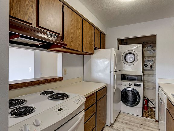 2nd image of 270 SE Barrington Dr APT C302