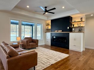 1713 Boelter Estates Dr NW, Rochester, MN 55901