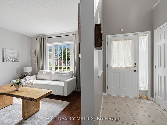4th image of 127 Stoney Pond Ct